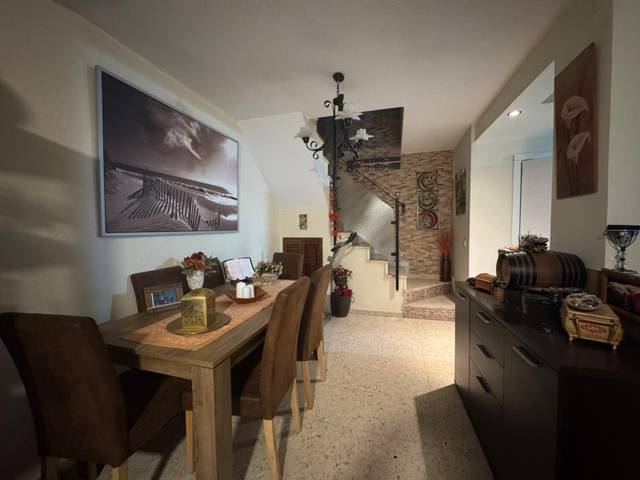 Casa-chalet en Venta en Colores -  Entreparques