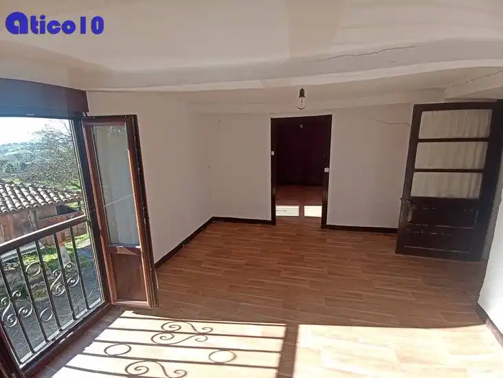 Casa adosada en venta en Siero