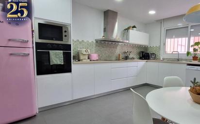 Kitchen of Flat for sale in Sabadell  with Heating