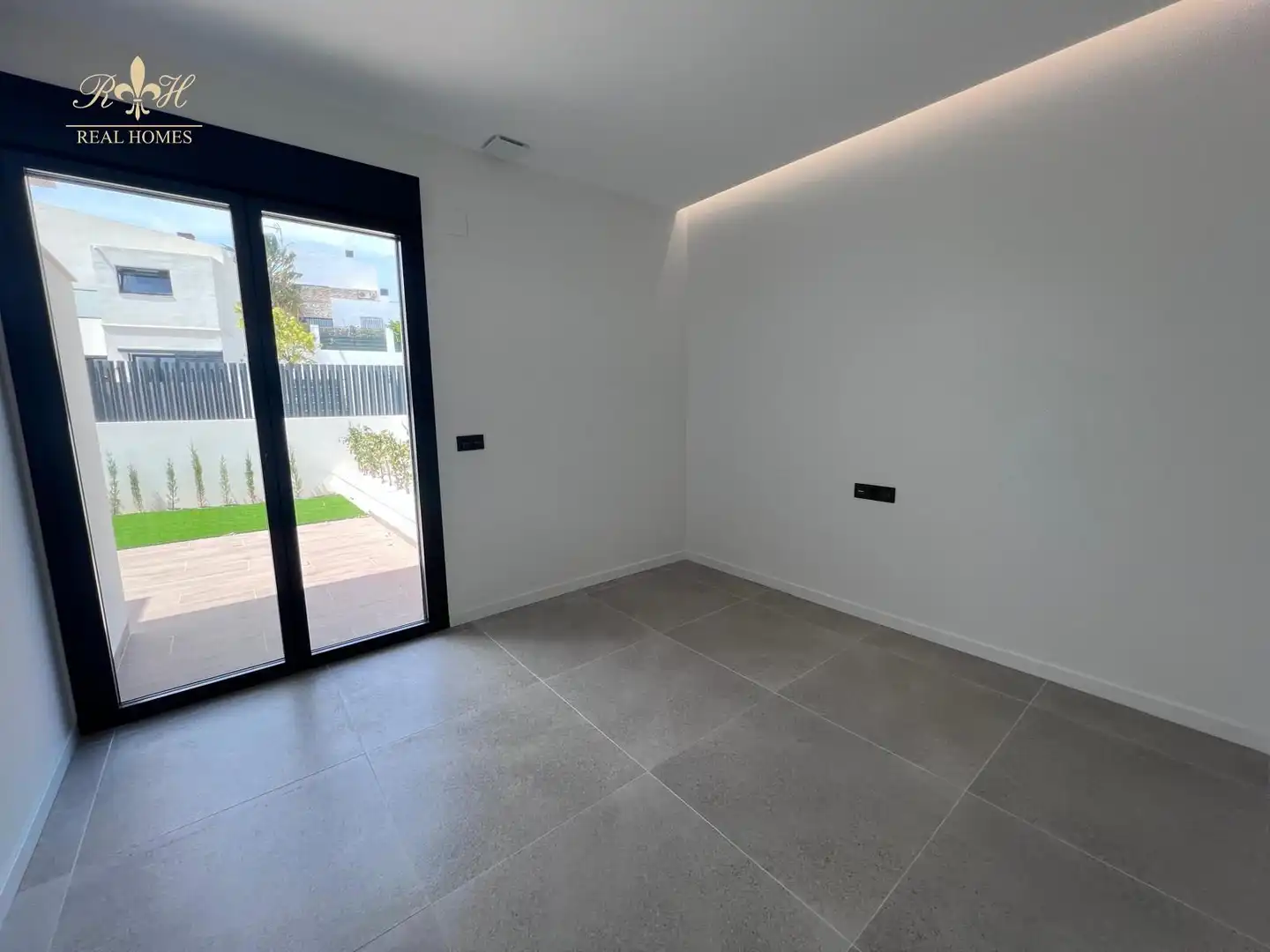 Chalet con piscina en venta en FLORENCIA Y ROMA, imagen 9