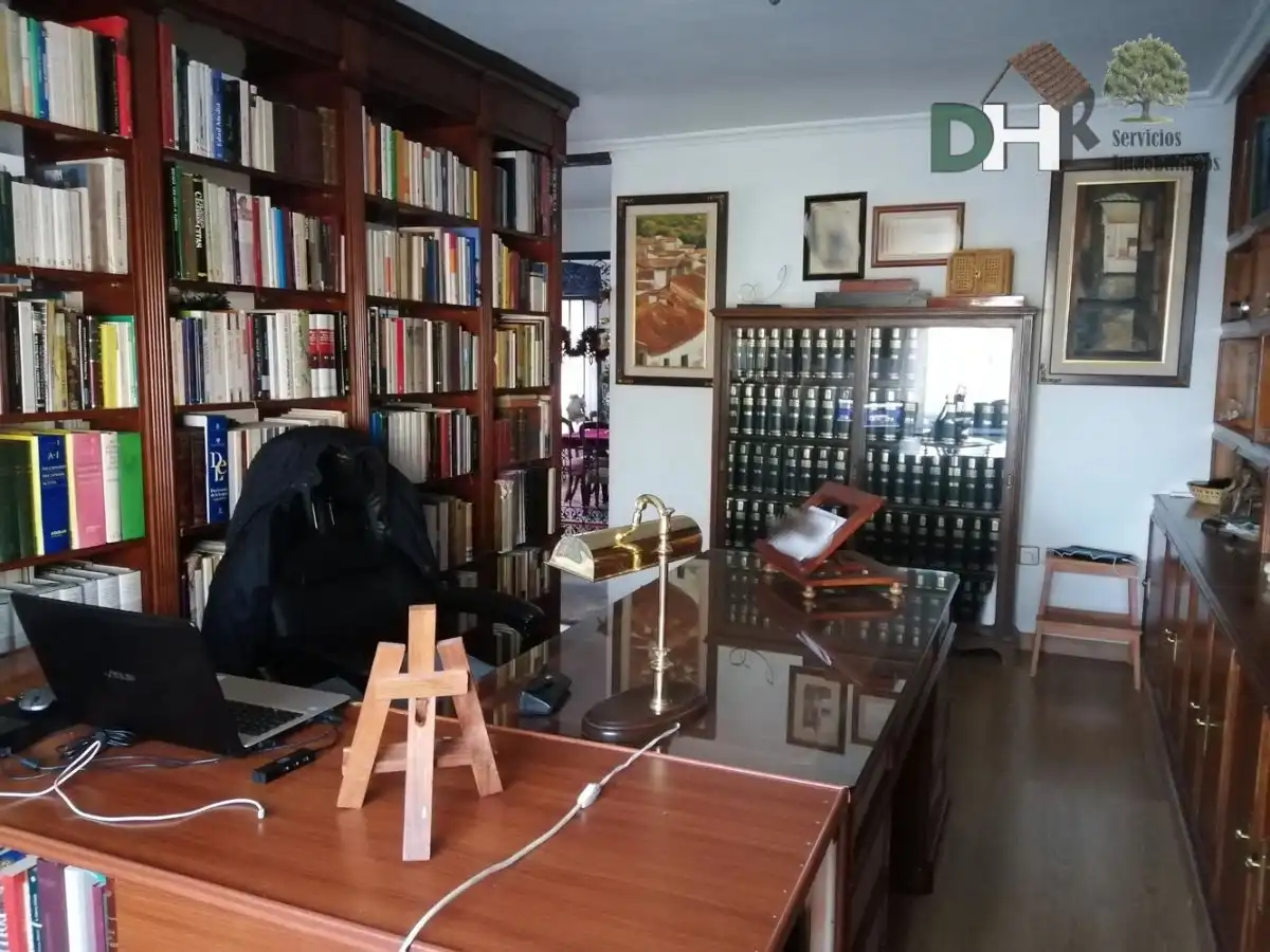Chalet con piscina en venta en Sierra de Fuentes, imagen 4