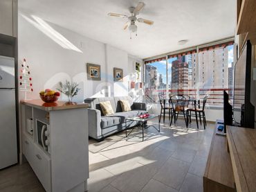 Flat with pool for sale in Calle Londres