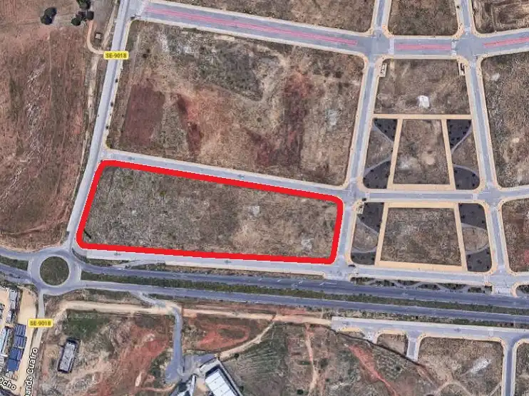 Terreny industrial en venda a Calle Cuchipanda Cuatro 11