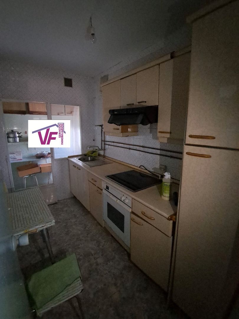 Kitchen of Flat for sale in Cazalegas  with Terrace