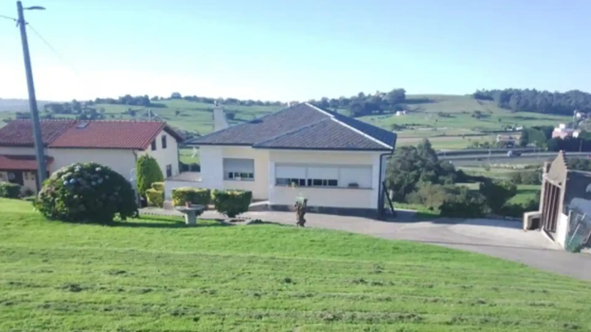 Vista exterior de Casa o chalet en venta en Polanco con Jardín privado y Amueblado