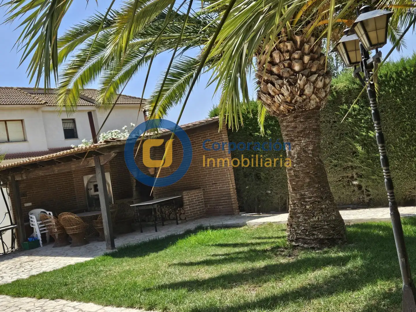 Vista exterior de Casa o xalet en venda en Lorca amb Aire condicionat, Jardí privat i Piscina
