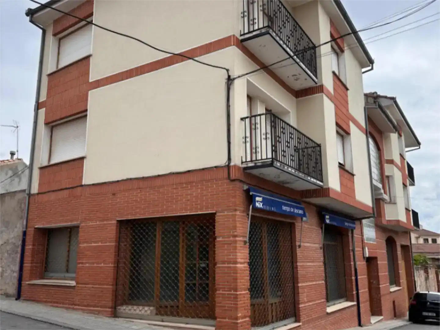 Vista exterior de Dúplex en venta en Cantalejo