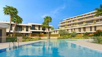 Piscina de Dúplex en venda en Estepona amb Aire condicionat, Calefacció i Jardí privat
