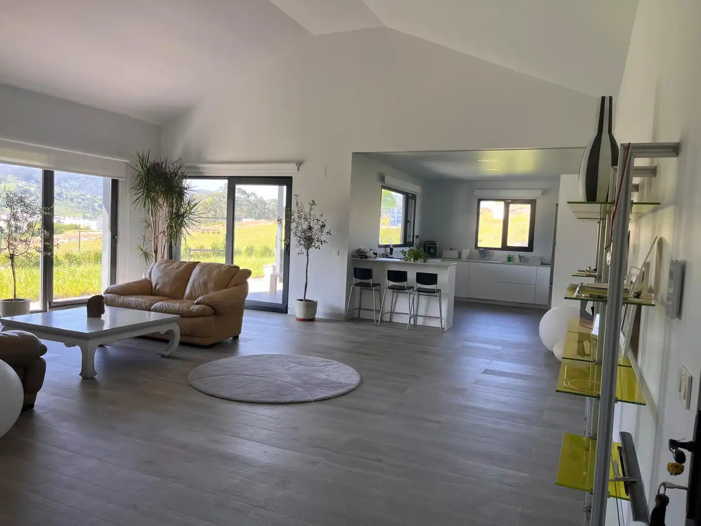 Villa con terrazza in vendita a Barrio Pontejos