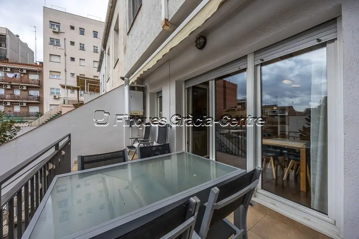 Terrace of Detached homes for sale in Sabadell  with Air Conditioner, Parquet flooring and Terrace