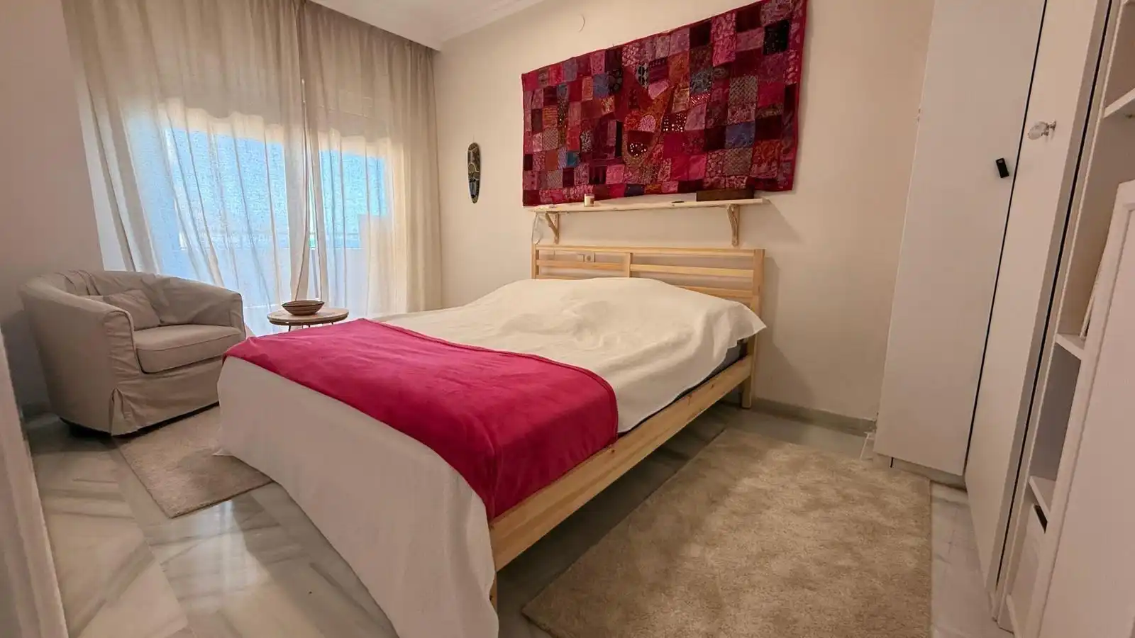 Dormitori de Apartament en venda en Fuengirola amb Aire condicionat, Terrassa i Traster