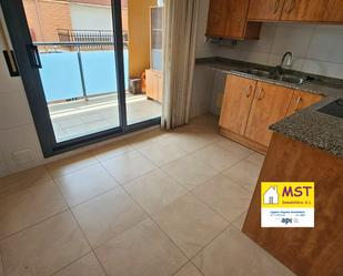 Cuina de Pis en venda en Navàs amb Calefacció, Terrassa i Forn