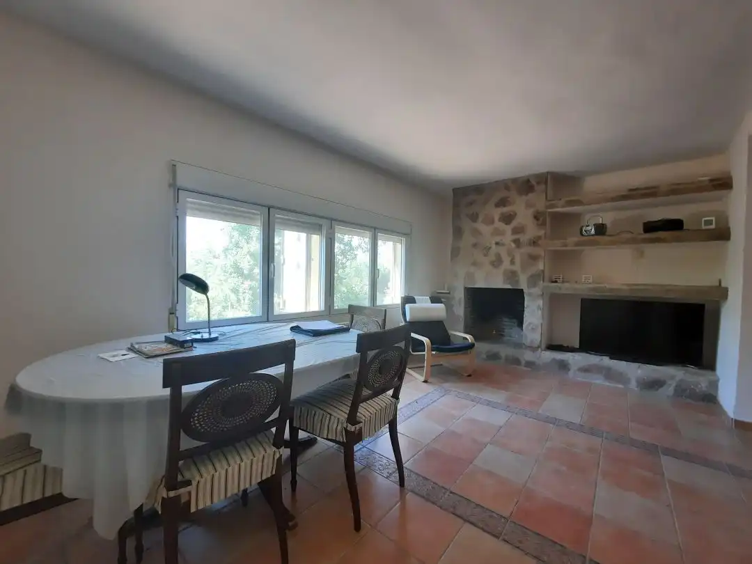 Sala de estar de Casa o chalet en venta en Escalona con Calefacción, Jardín privado y Terraza