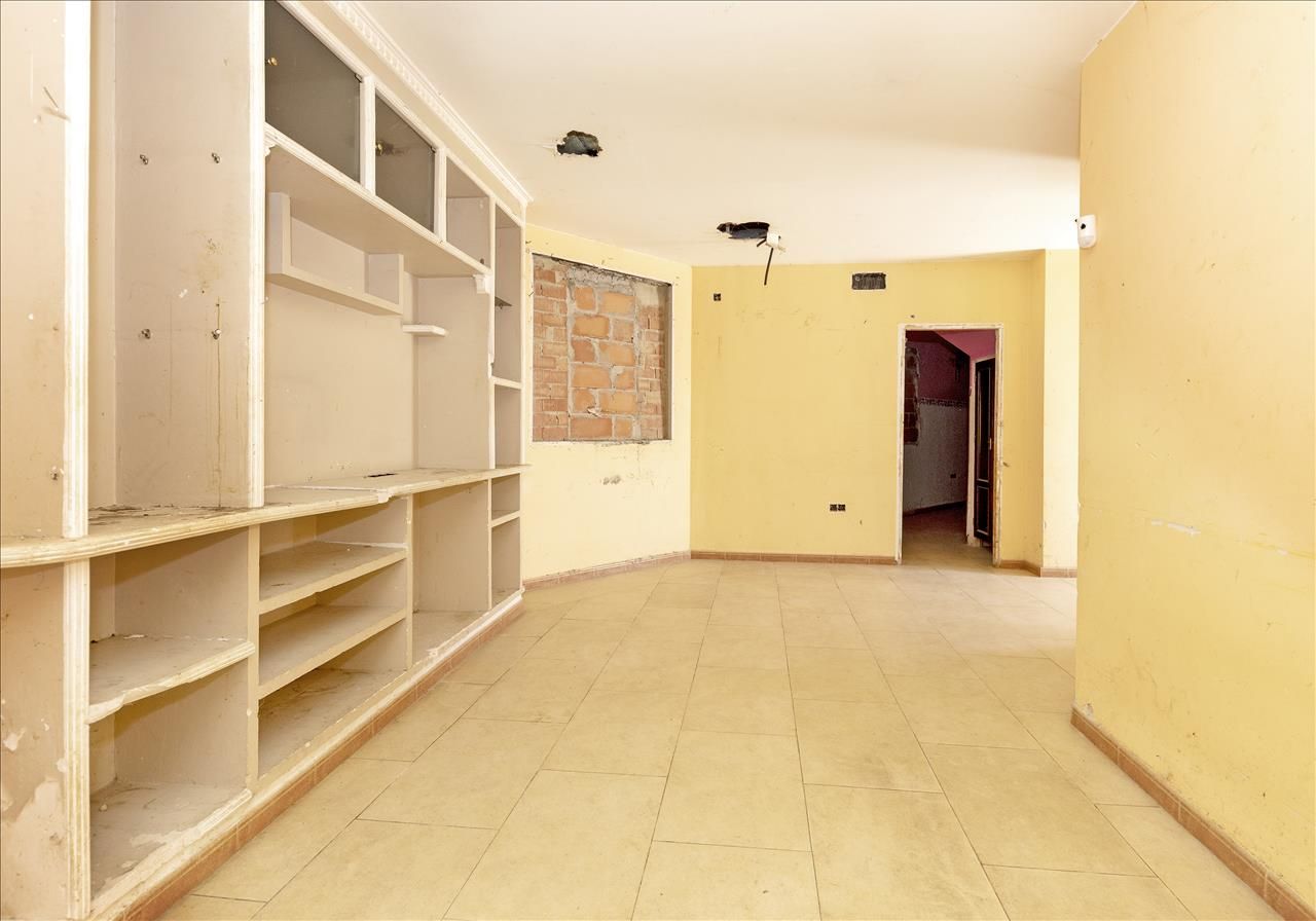 Casa o xalet en venda a C/ Falla, Guillena pueblo