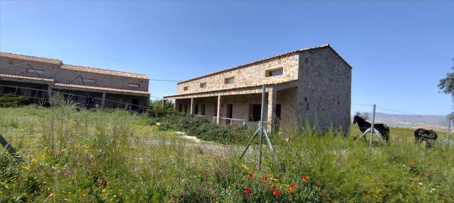 Edificio en Venta en 512. Cruz del Granado en Dólar