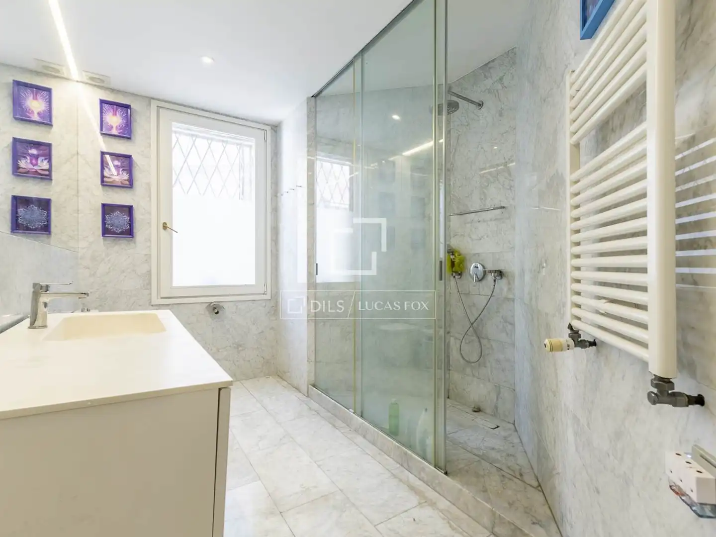 Badezimmer von Wohnung zum Verkauf in Barcelona mit Klimaanlage, Parkett und Terrasse