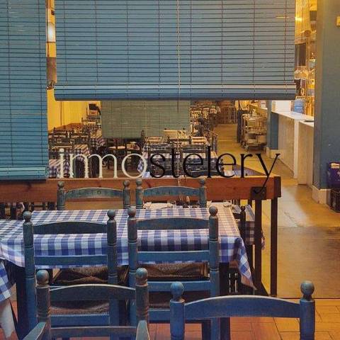 Local comercial en Alquiler en Sagrada Família