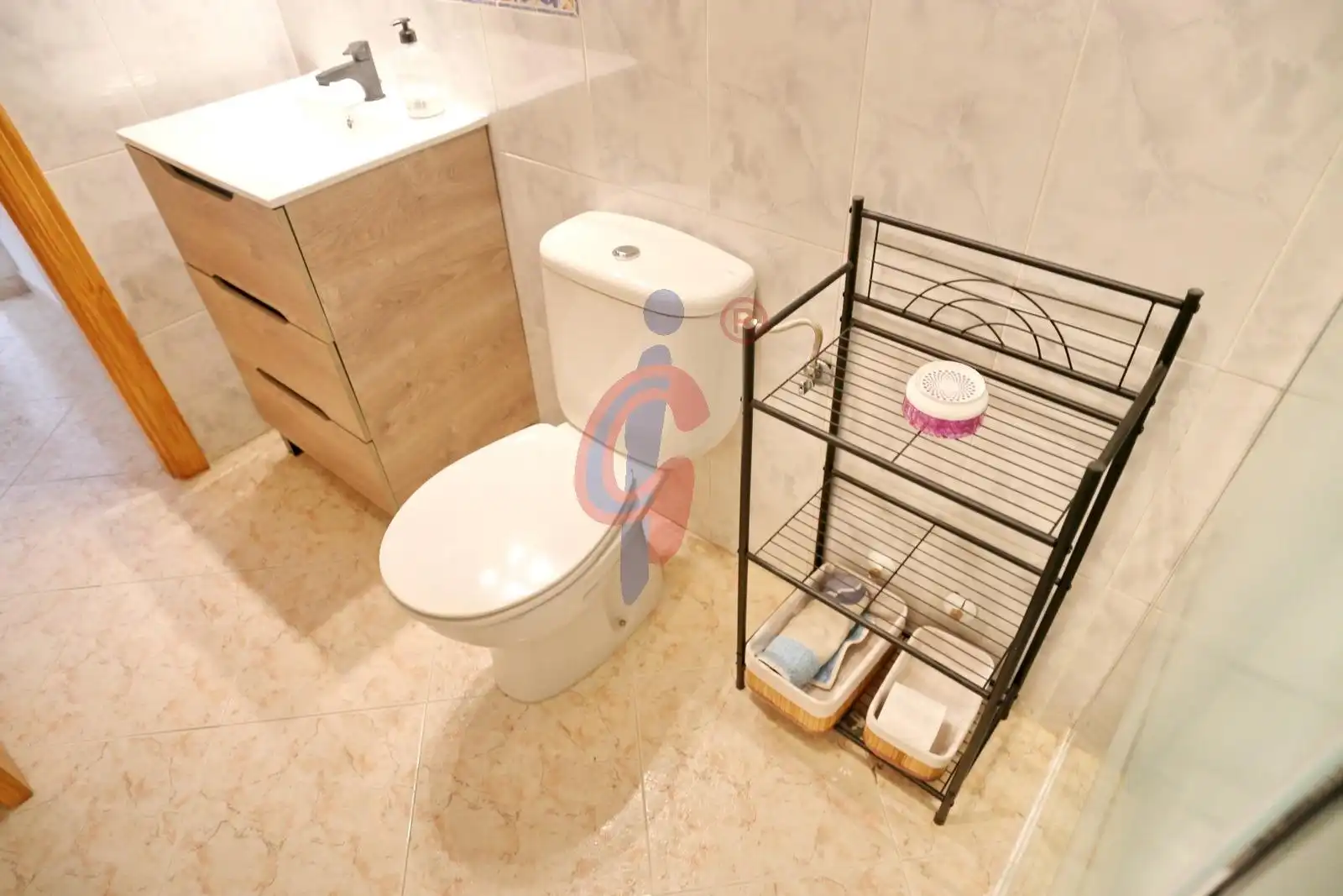 Baño de Piso en venta en Guardamar del Segura con Aire acondicionado, Calefacción y Terraza