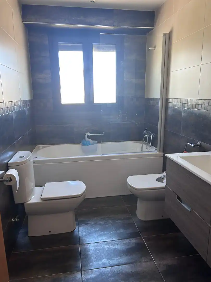 Baño de Piso en venta en Gurb con Calefacción, Terraza y Horno