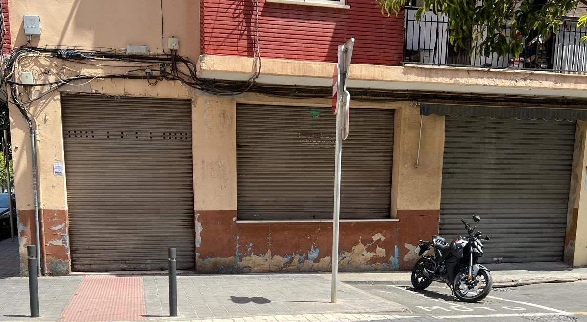 Vista exterior de Local en venda en Quart de Poblet