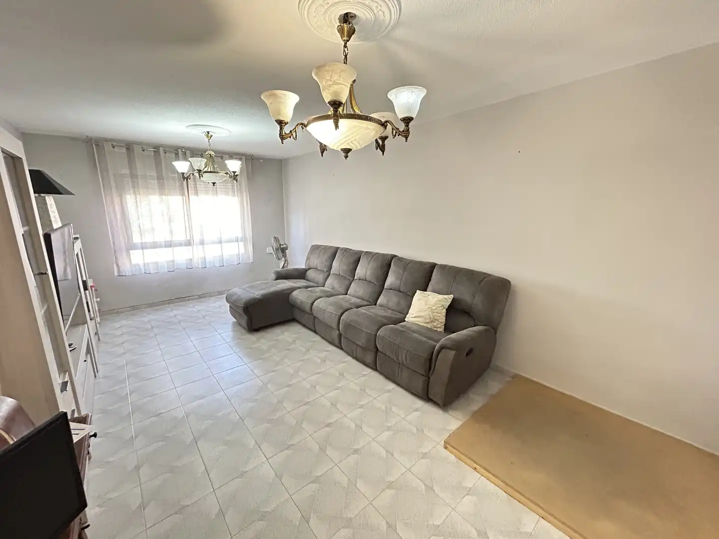 Sala d'estar de Casa adosada en venda en Almería amb Aire condicionat, Calefacció i Terrassa