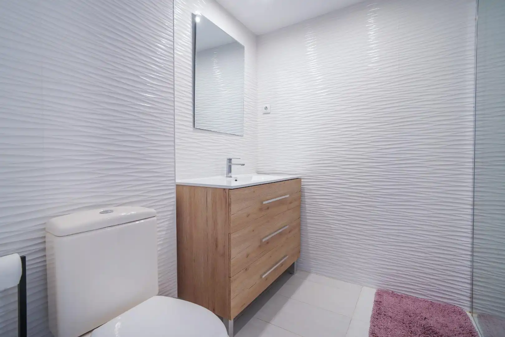 Baño de Piso de alquiler en Valencia con Aire acondicionado, Calefacción y Terraza