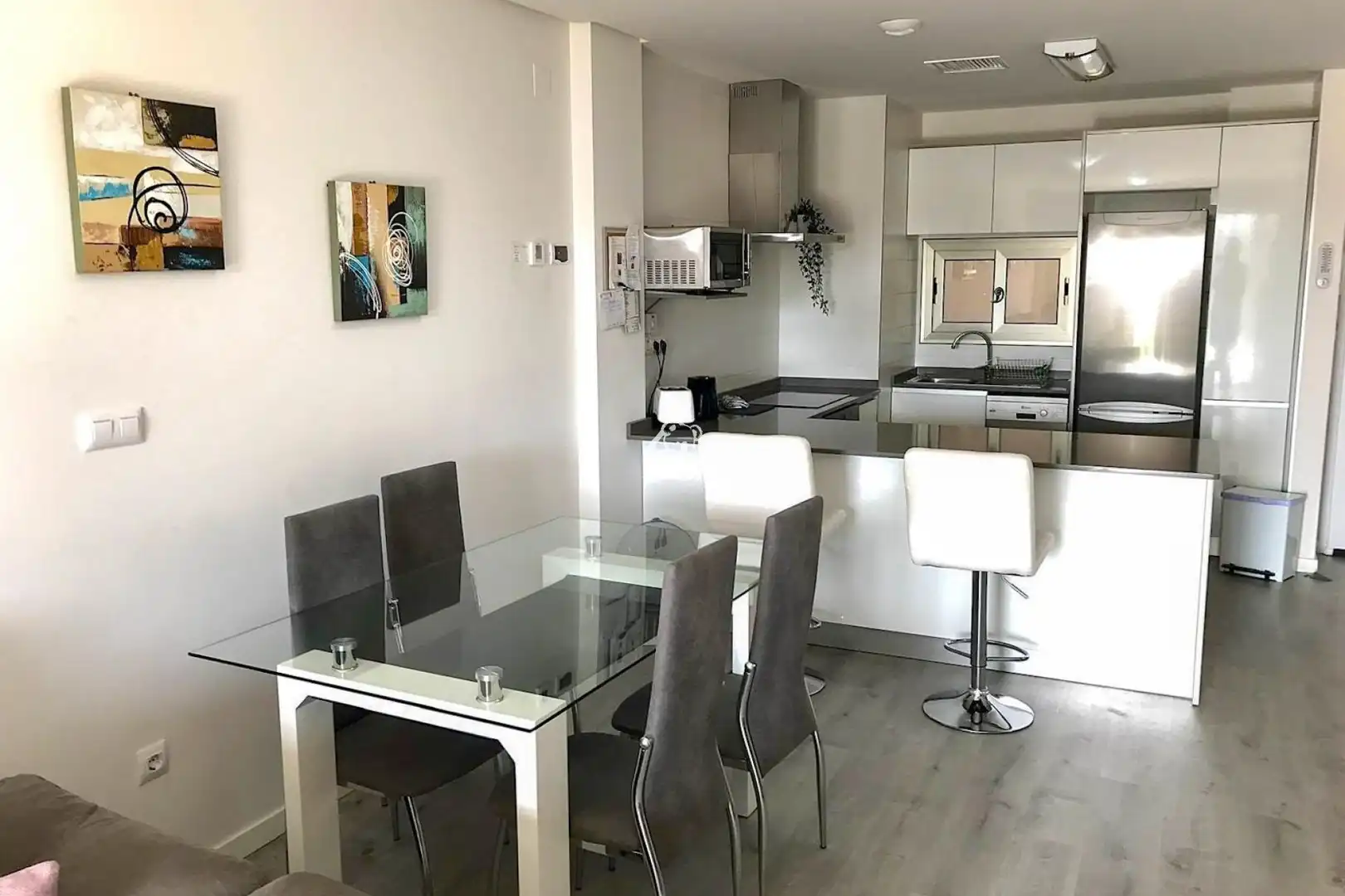 Comedor de Apartamento de alquiler en Orihuela con Aire acondicionado, Terraza y Piscina