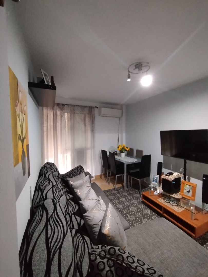 Sala de estar de Piso en venta en  Sevilla Capital con Aire acondicionado y Terraza