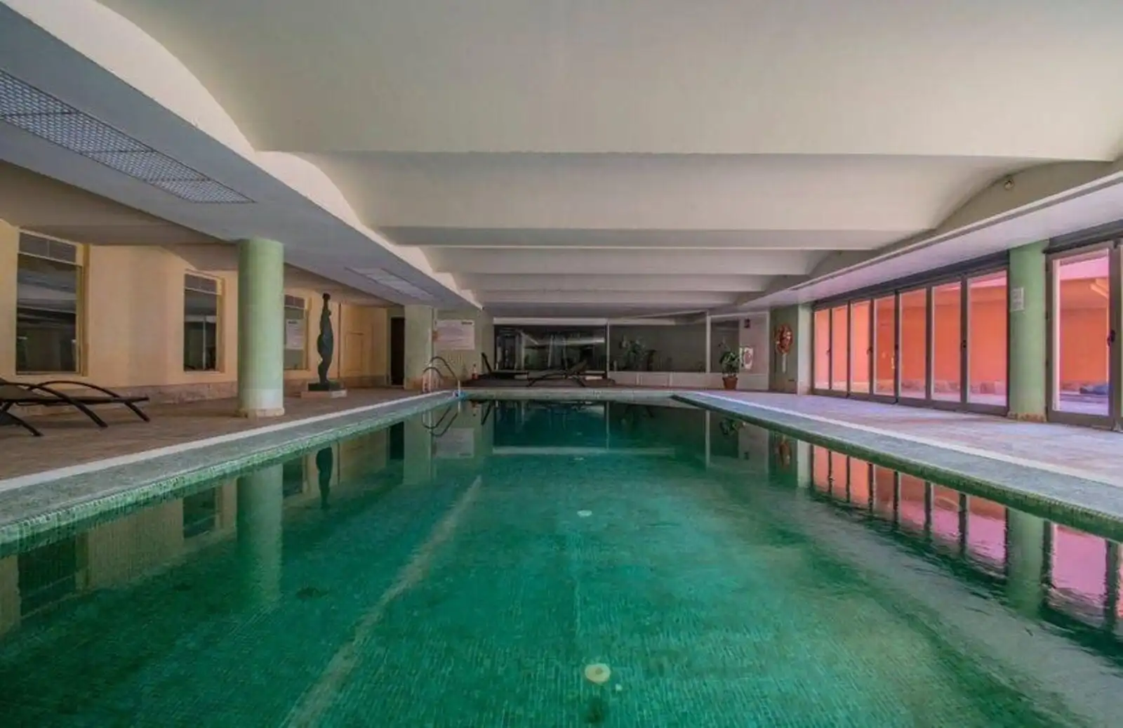 Apartamento con piscina en venta en Estepona Pueblo, imagen 27