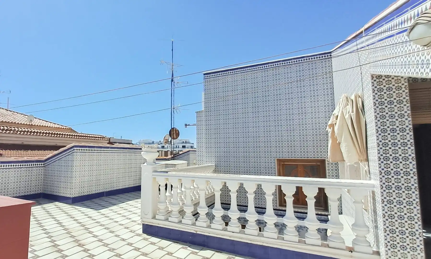 Vista exterior de Ático en venta en San Pedro del Pinatar con Aire acondicionado, Trastero y Balcón