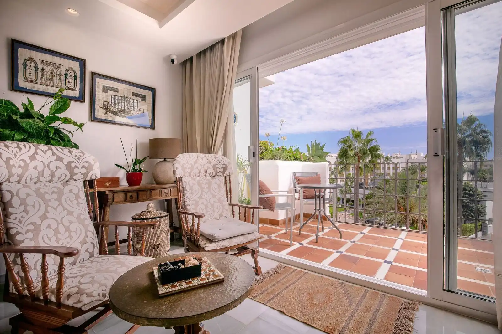 Wohnzimmer von Maisonette zum Verkauf in Marbella mit Klimaanlage, Terrasse und Abstellraum
