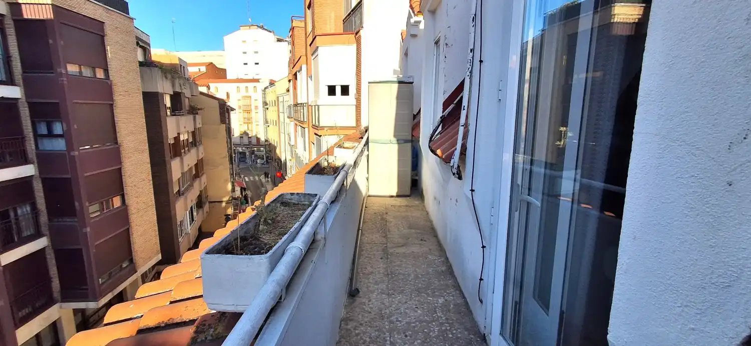 Piso de alquiler en MACIAS PICAVEA, Centro