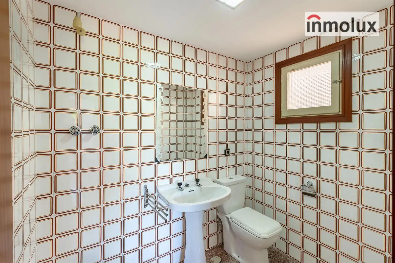 Badezimmer von Wohnung zum Verkauf in Alicante / Alacant mit Klimaanlage, Heizung und Terrasse