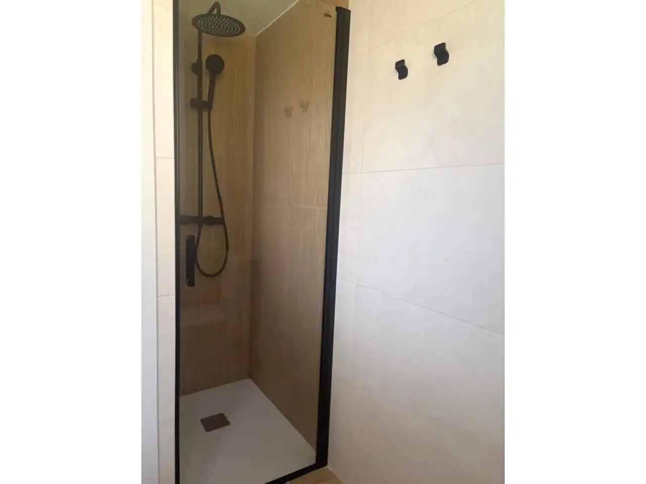 Baño de Piso de alquiler en San Martín de Valdeiglesias con Aire acondicionado, Terraza y Amueblado