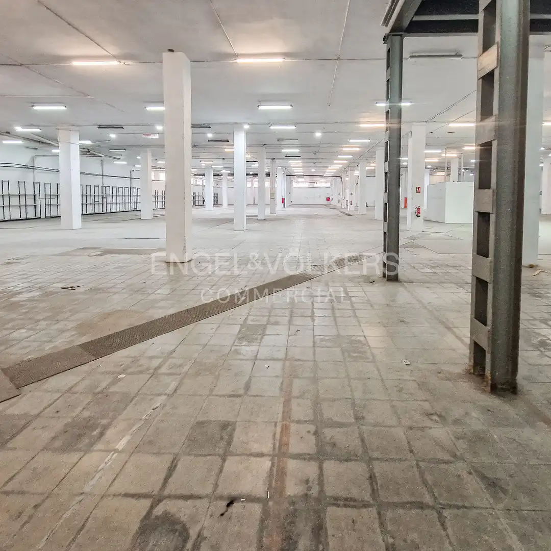Nau industrial de lloguer en Sant Boi de Llobregat