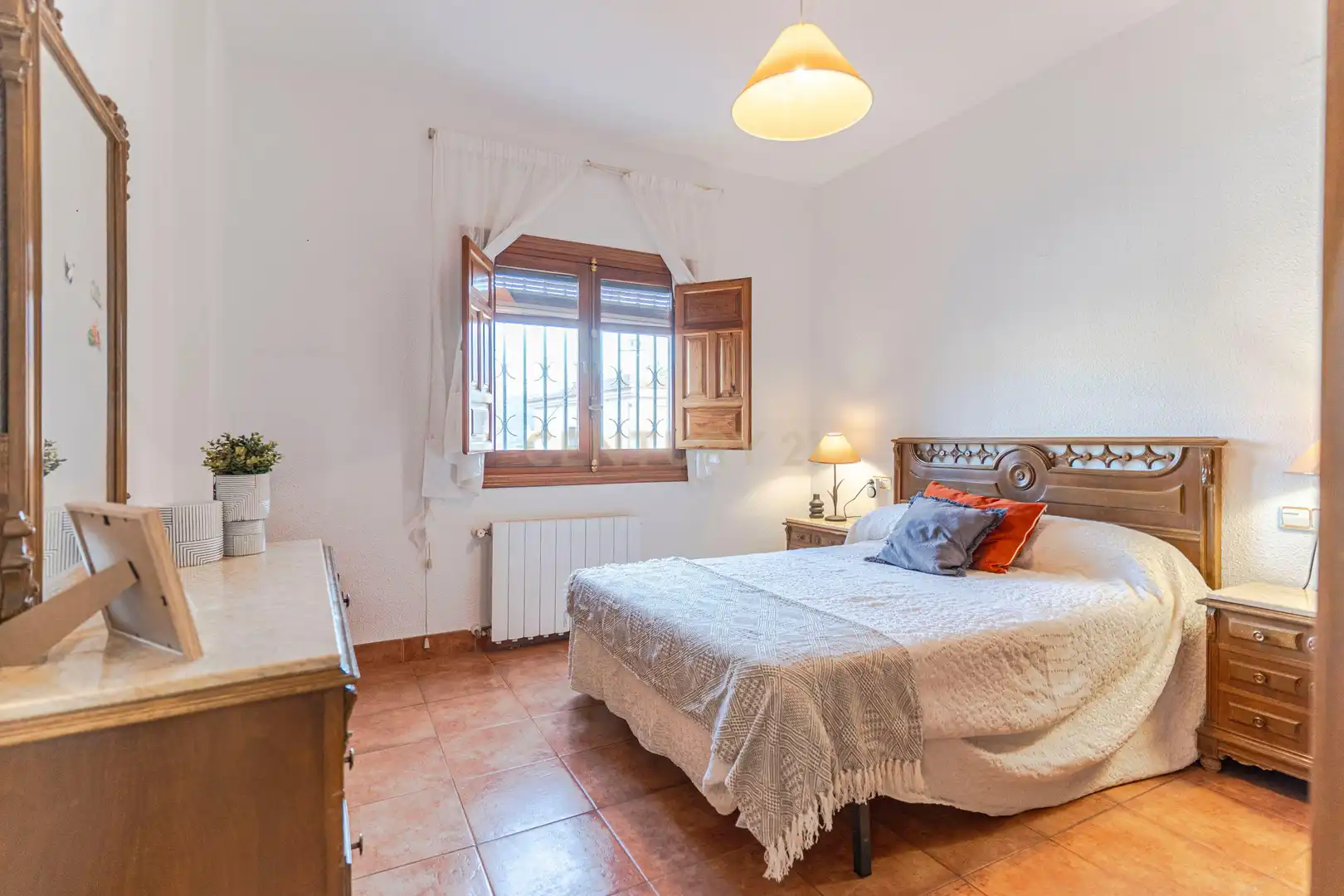 Dormitori de Casa o xalet en venda en Órgiva amb Aire condicionat, Jardí privat i Traster