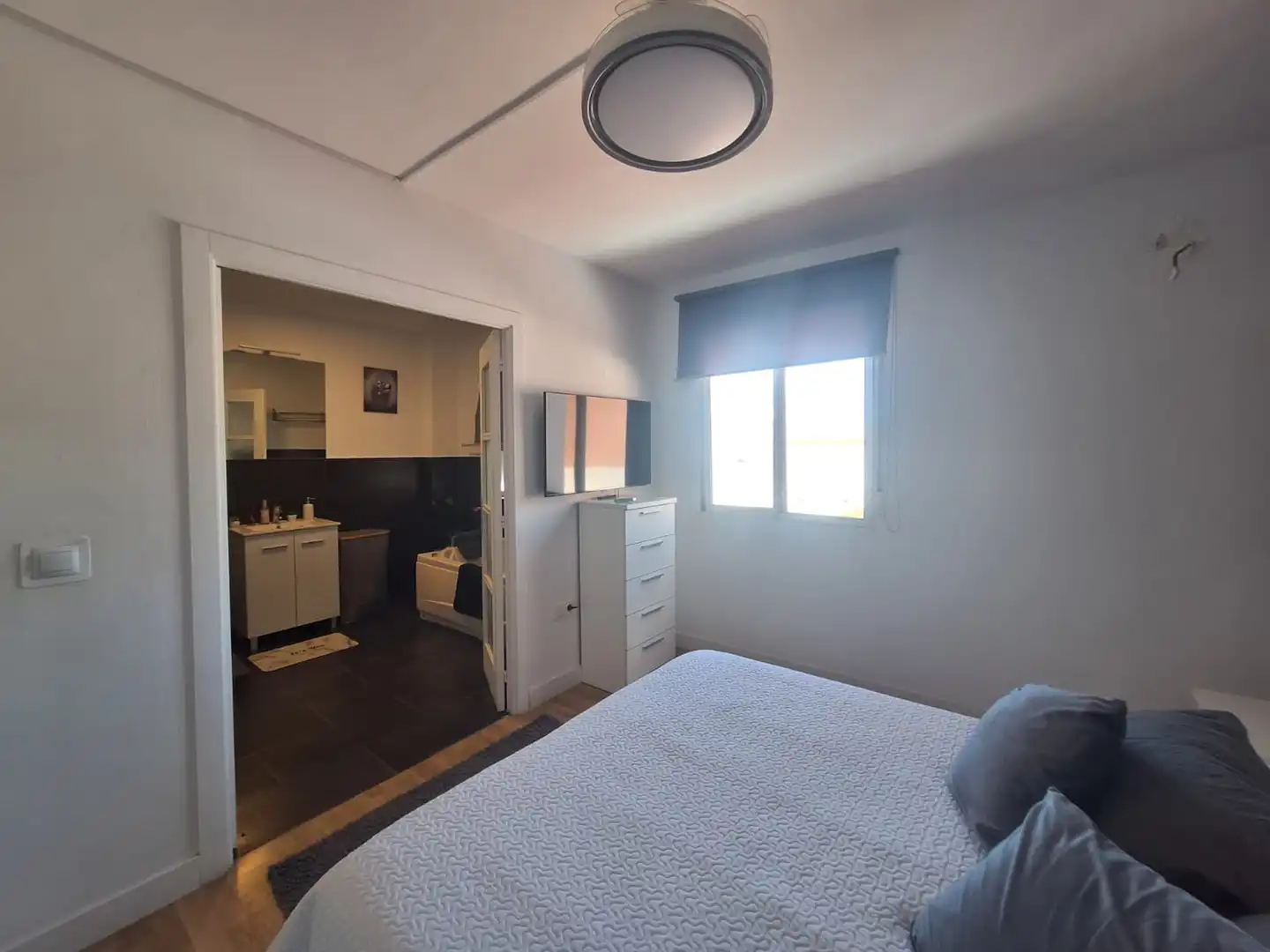 Dormitori de Àtic en venda en La Línea de la Concepción amb Terrassa, Moblat i Forn