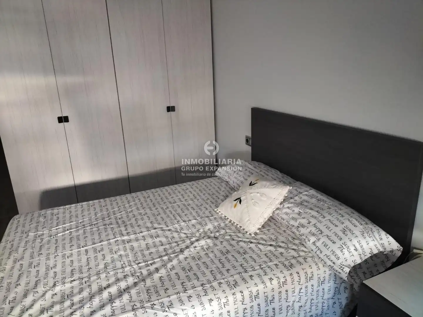 Bedroom of Duplexes for sale in Villena  with Air Conditioner, Terrace and Storage room