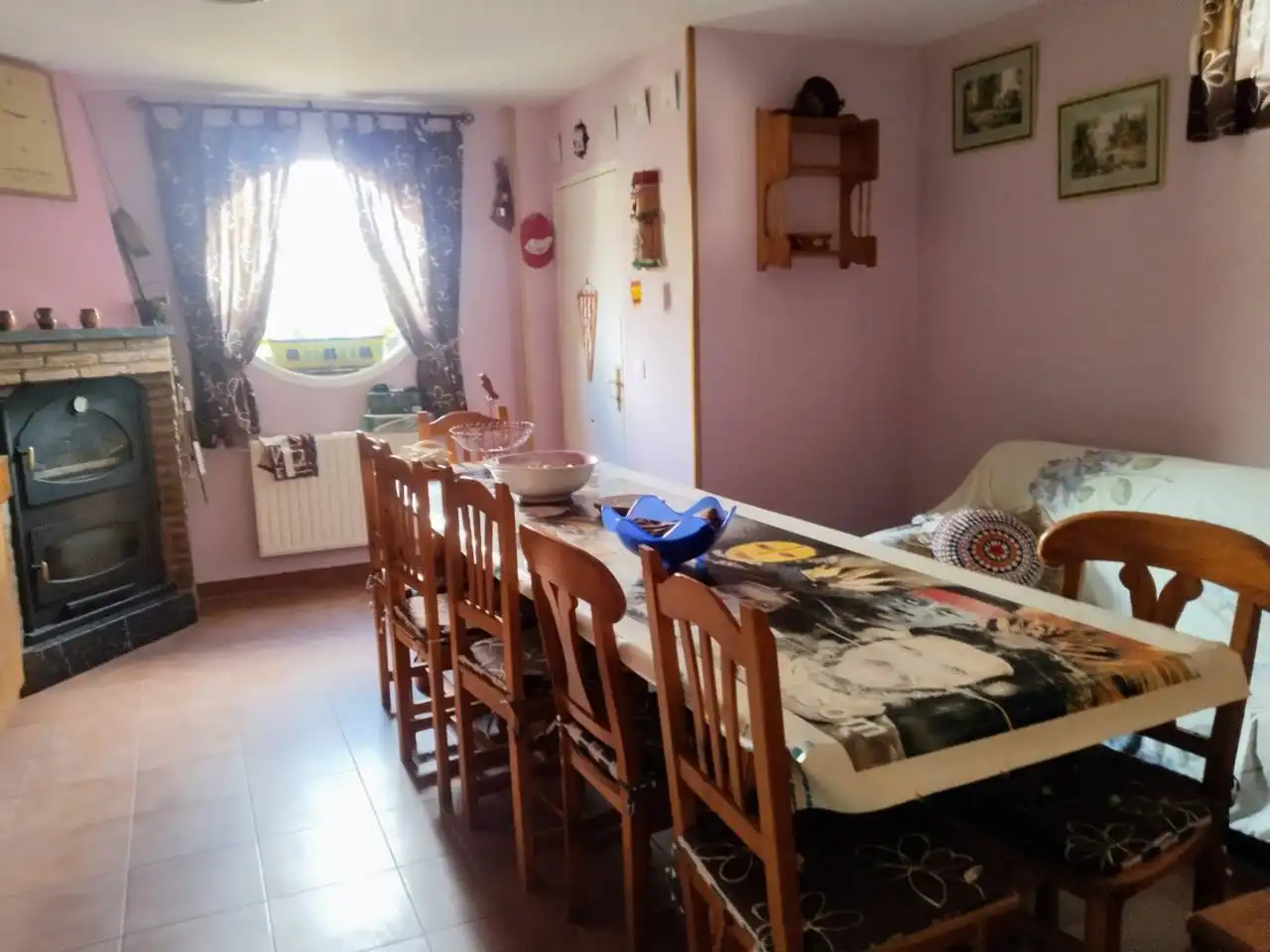 Menjador de Casa o xalet en venda en Villariezo amb Calefacció, Jardí privat i Parquet