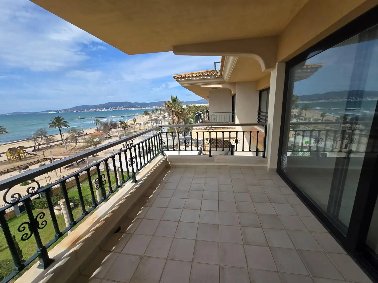 Terrassa de Pis de lloguer en  Palma de Mallorca amb Calefacció, Parquet i Terrassa