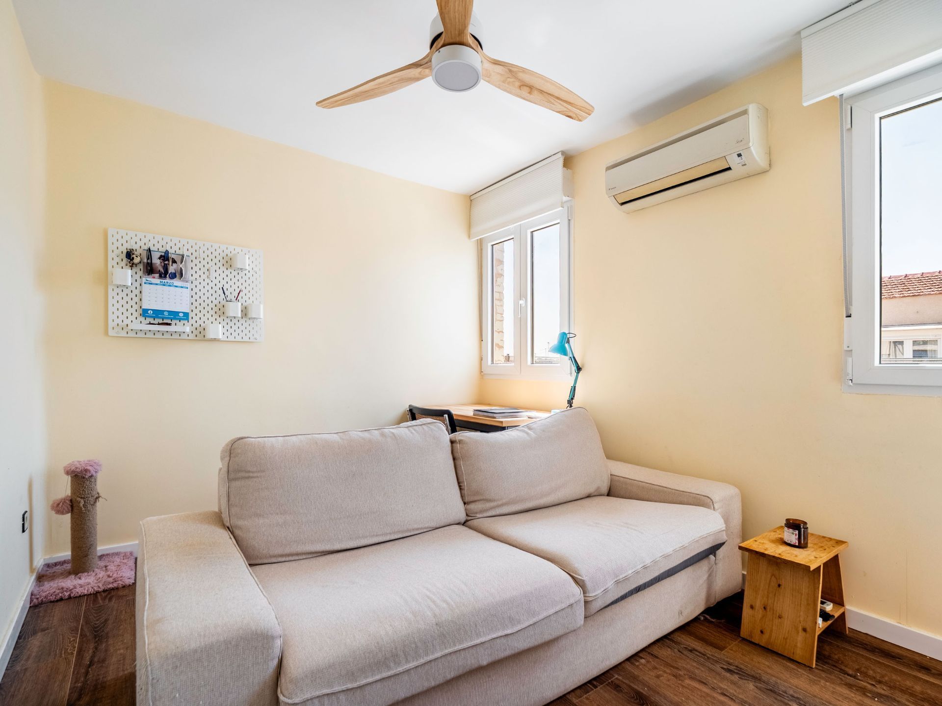 Bedroom of Flat for sale in  Madrid Capital  with Air Conditioner, Heating and Storage room