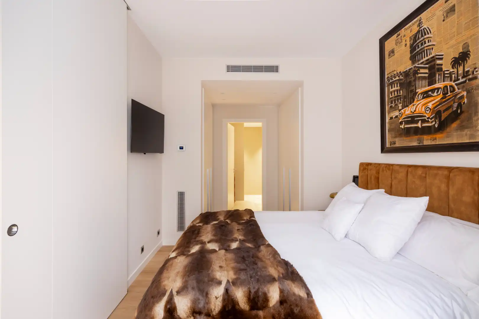 Dormitori de Apartament de lloguer en Barcelona amb Aire condicionat, Calefacció i Parquet