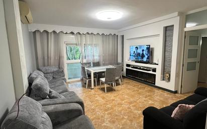 Living room of Flat for sale in  Barcelona Capital