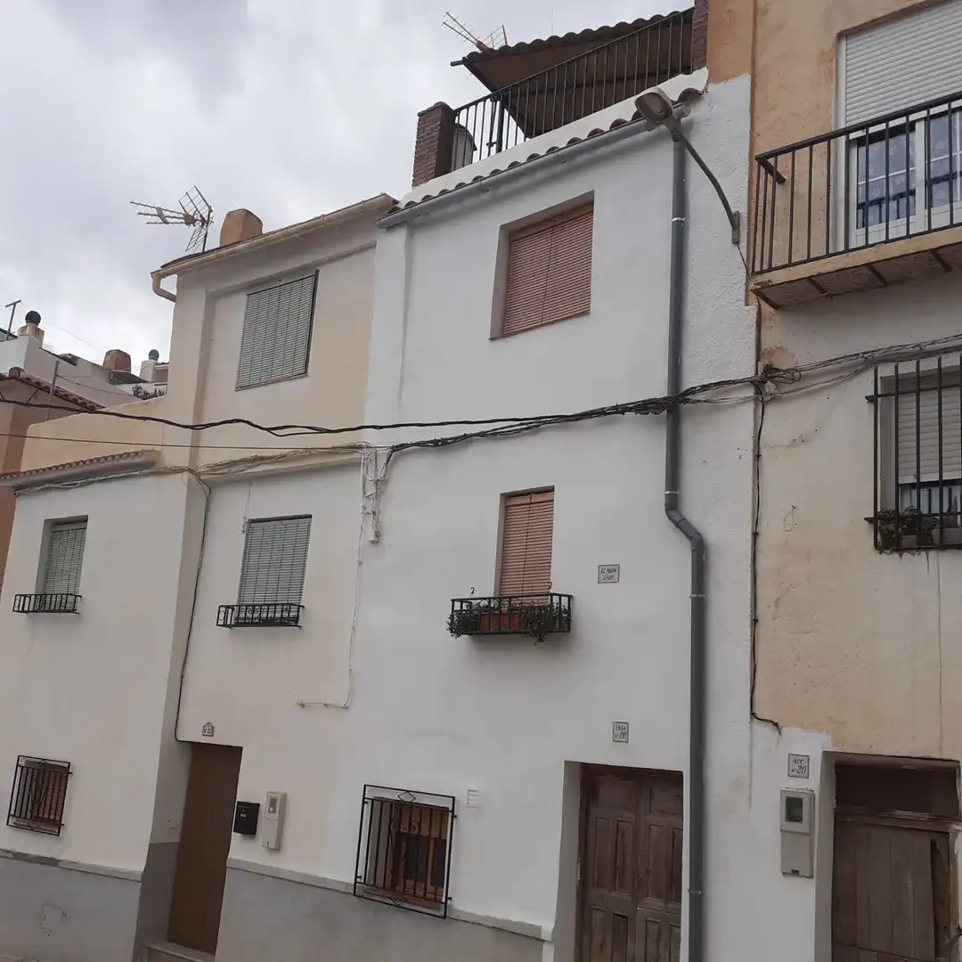 Einfamilien-Reihenhaus zur Miete in Calle Virgen del Pilar, 43, Lanjarón