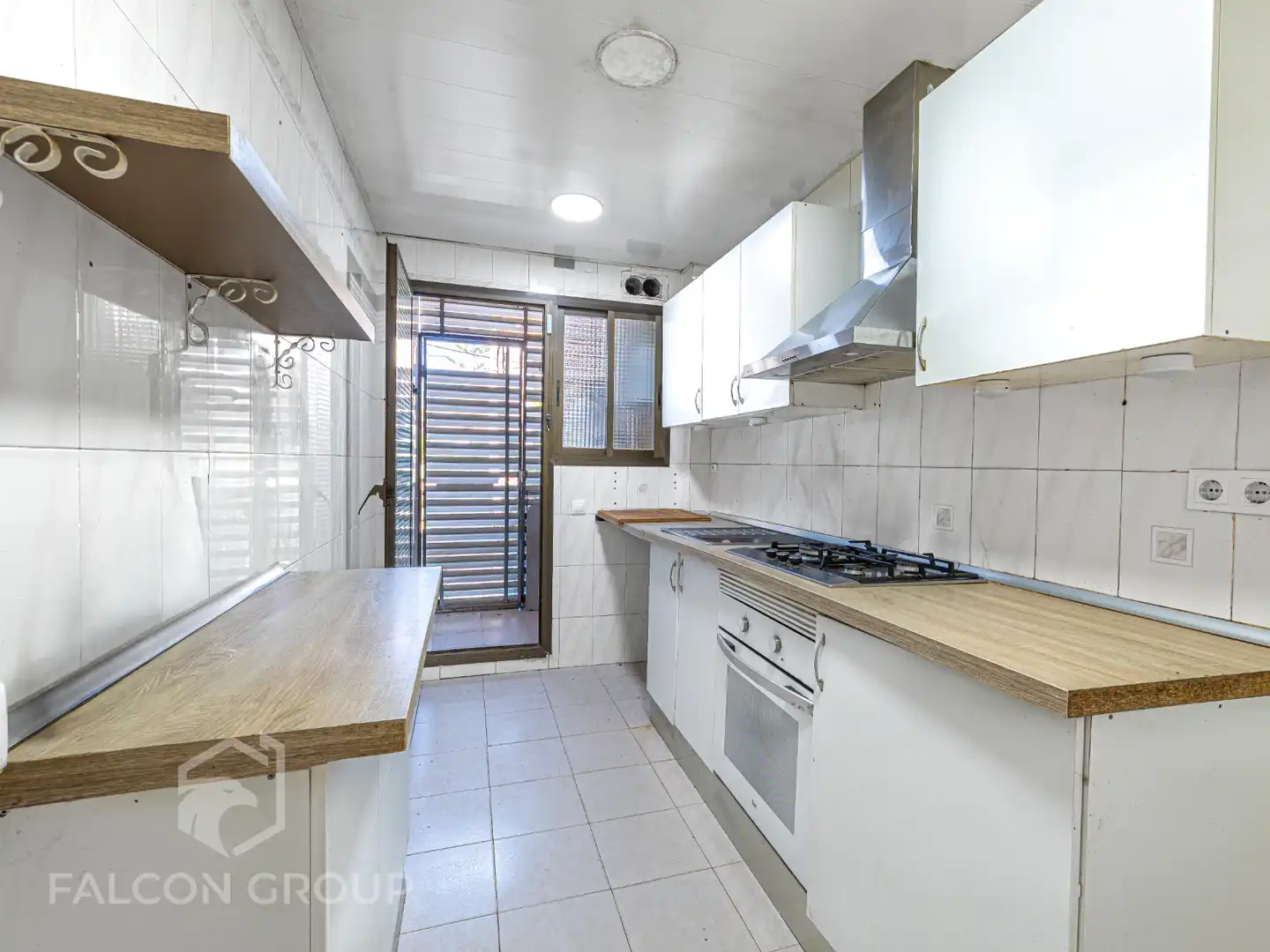 Kitchen of Flat for sale in Vilanova i la Geltrú  with Private garden and Balcony