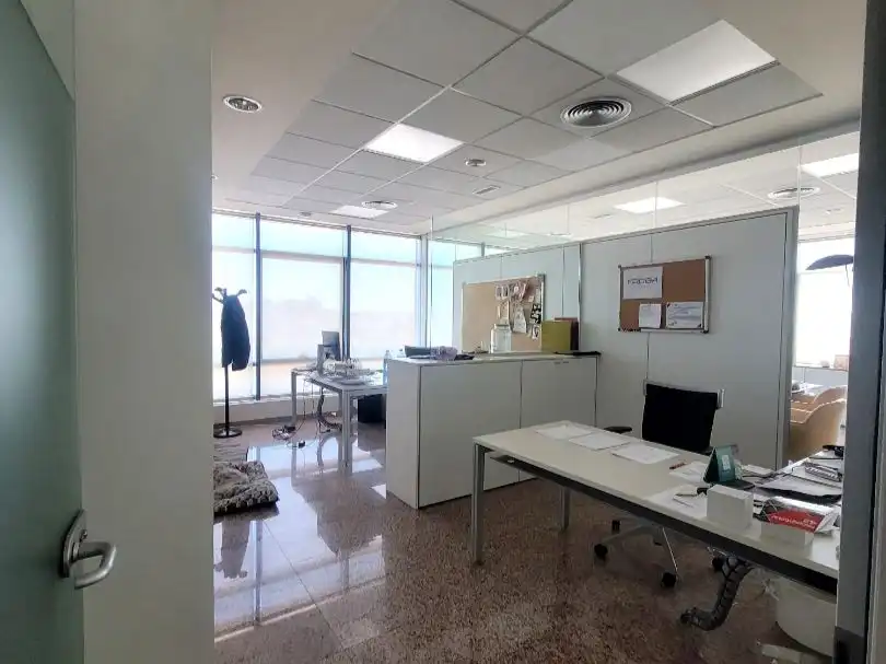 Oficina de lloguer en L'Ametlla del Vallès amb Moblat