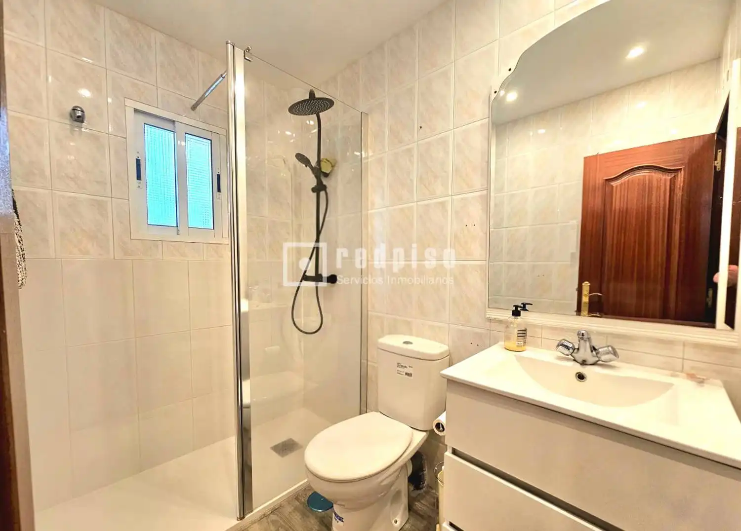 Baño de Piso en venta en Alcalá de Henares con Aire acondicionado, Calefacción y Terraza