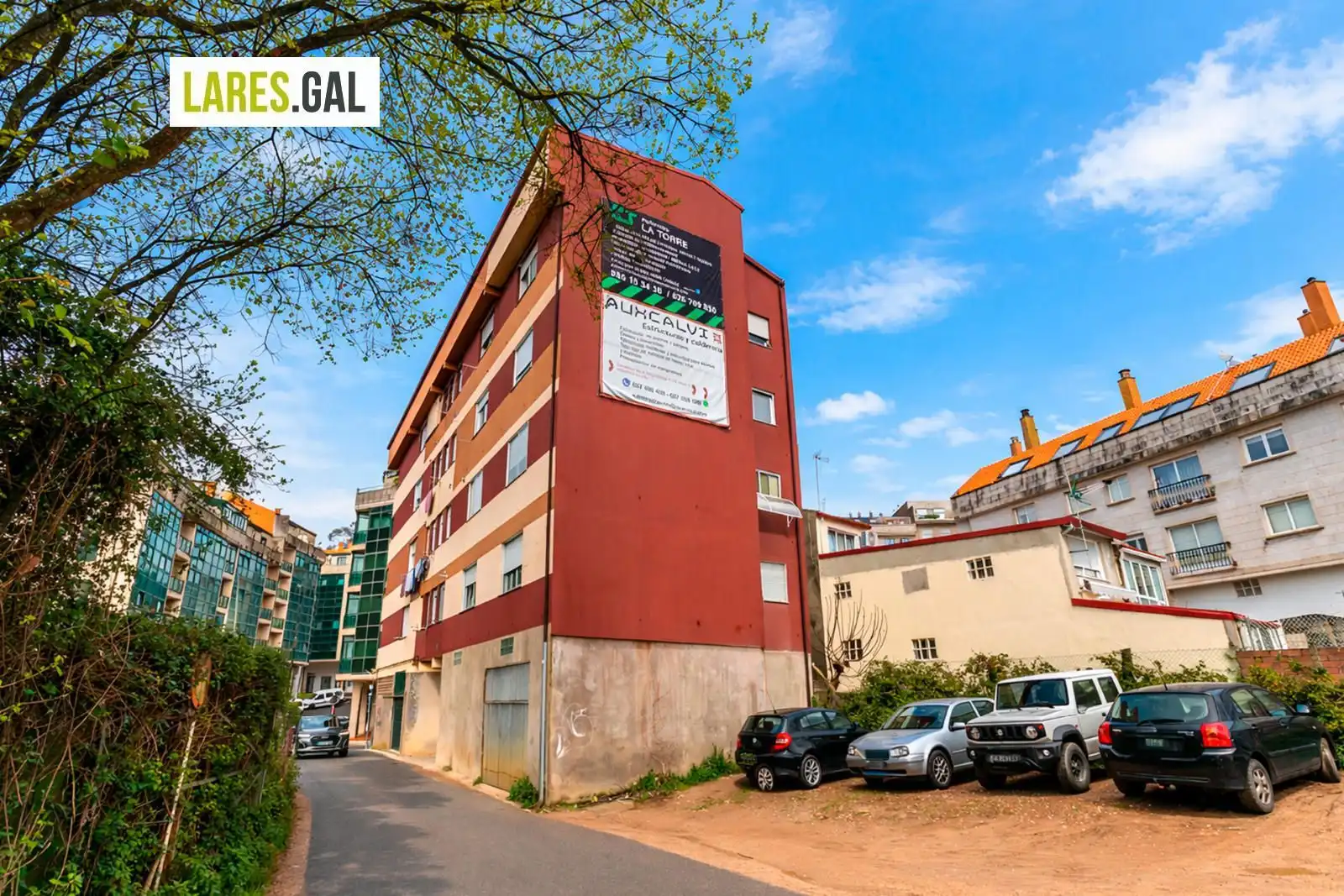 Vista exterior de Pis en venda en Cangas  amb Terrassa i Traster