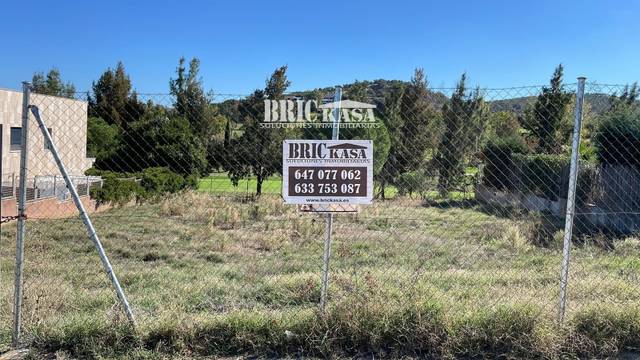 Terreno residencial en Venta en Calle Alcor del Roble en Ceres Golf