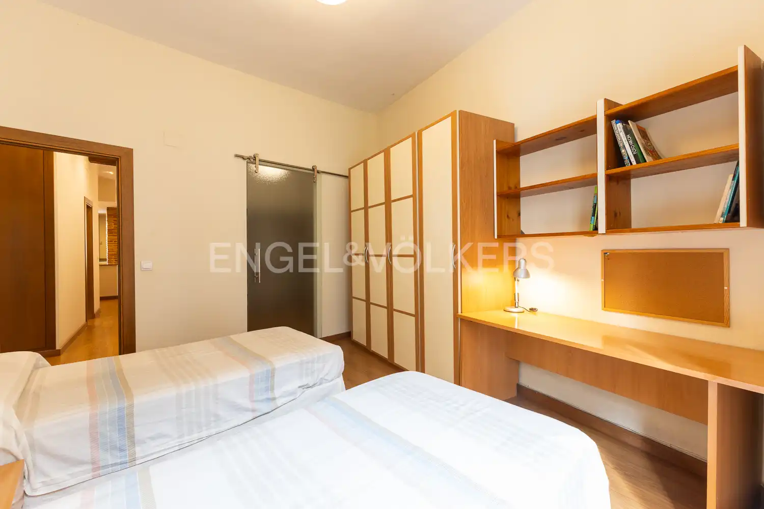 Bedroom of Flat for rent in Valencia  with Air Conditioner, Heating and Furnished